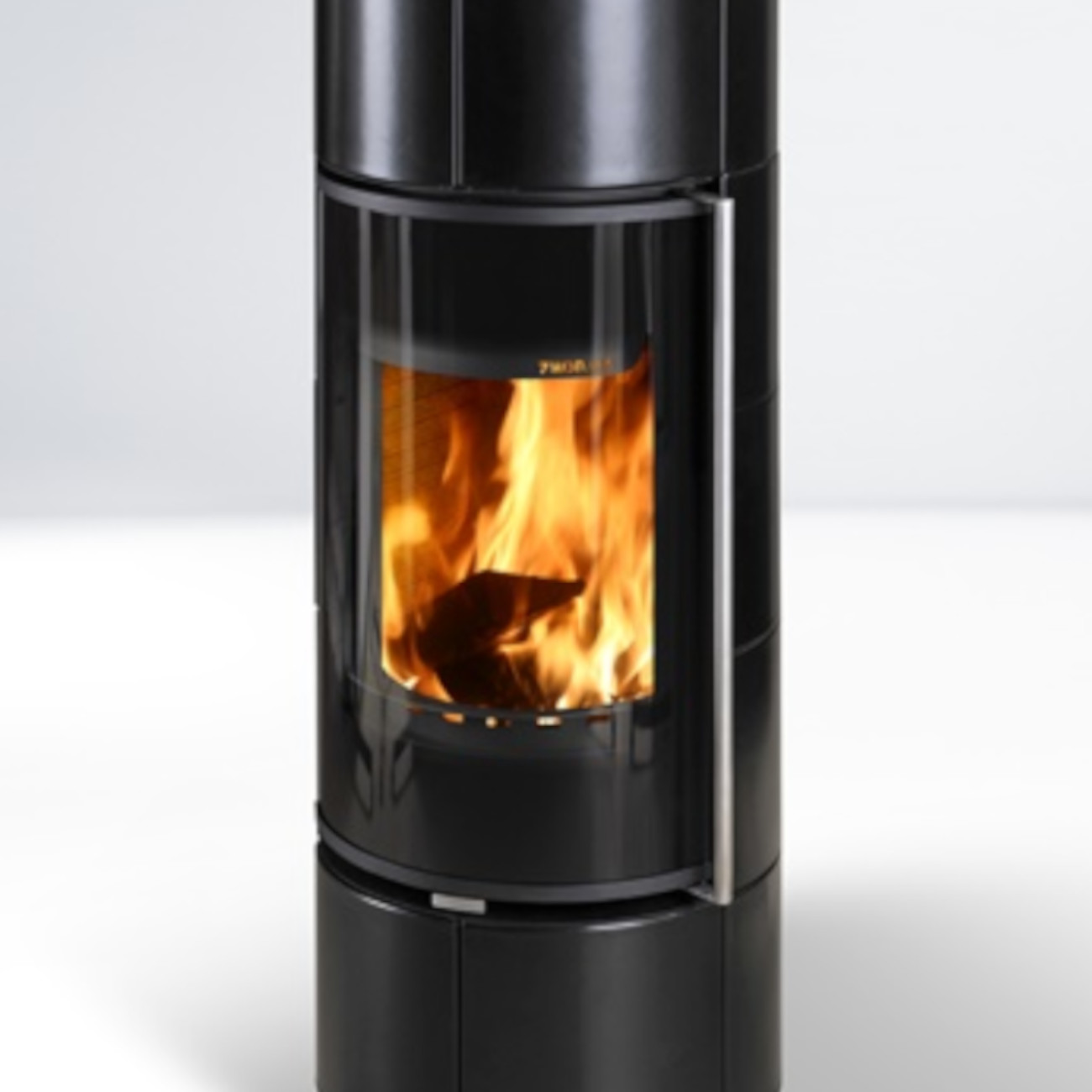 thorma-delia-extra-keramik-schwarz-kaminofen-web2