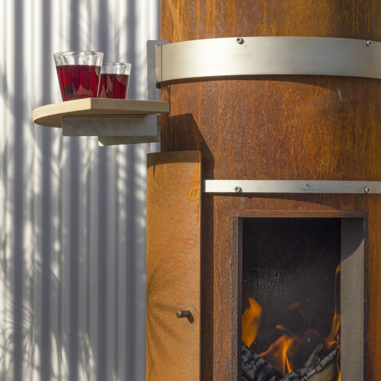 gartenkamin-grill-feuercampus365-tower-cortenstahl-web3