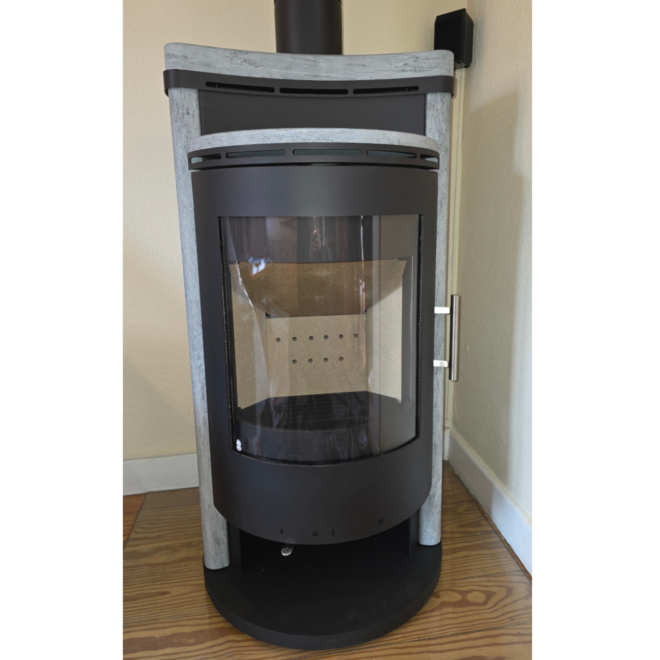 Saros Serpentino Kaminofen 7kW Saros Serpentino Kaminofen 7kW