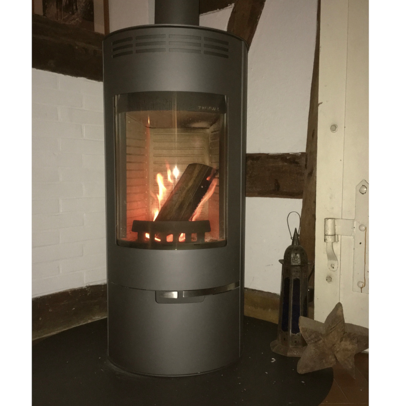 thorma_andorra_grau_kaminofen_kundebild3