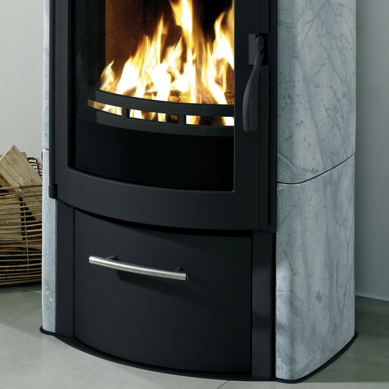 koppe_bs200_kaminofen_schwarz_speckstein_unten