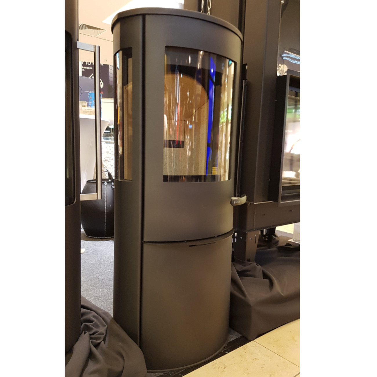 kaminofen-liva-6g-messe1