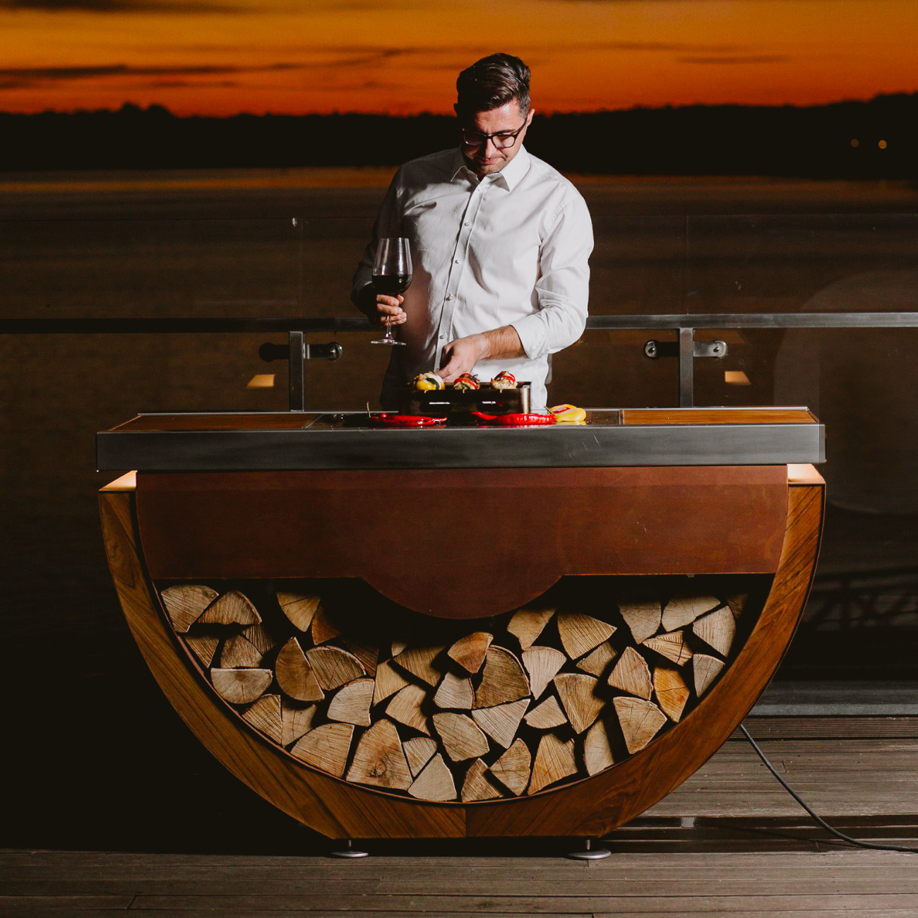 masuria-outdoor-k-che-k-cheninsel-holzofen-corten2