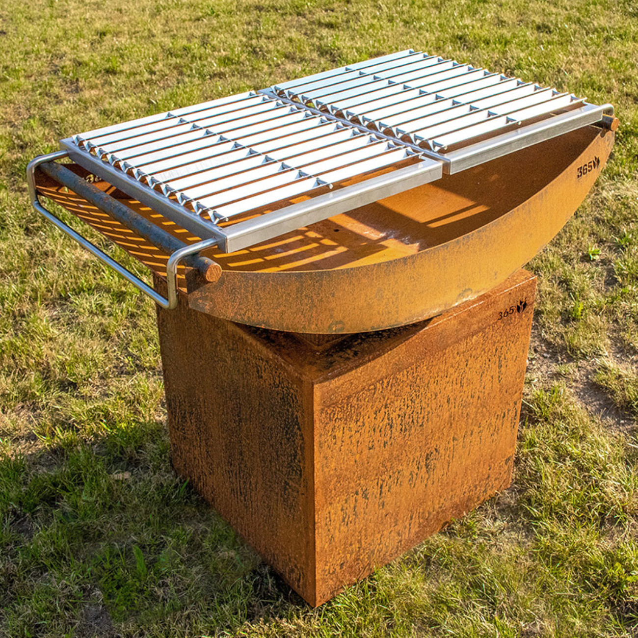 grill-gartenkamin-feuercampus365-akira-podest-cortenstahl-web9