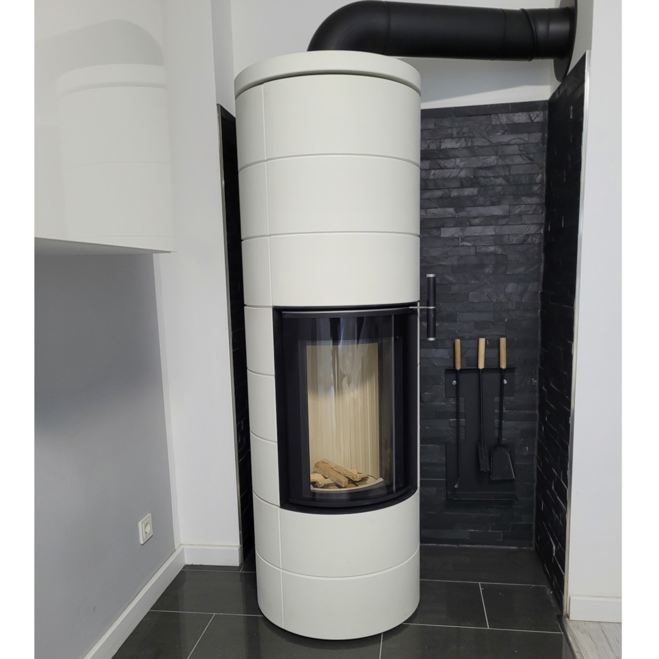 Titan Beton Creme Speicherkaminofen 7KW