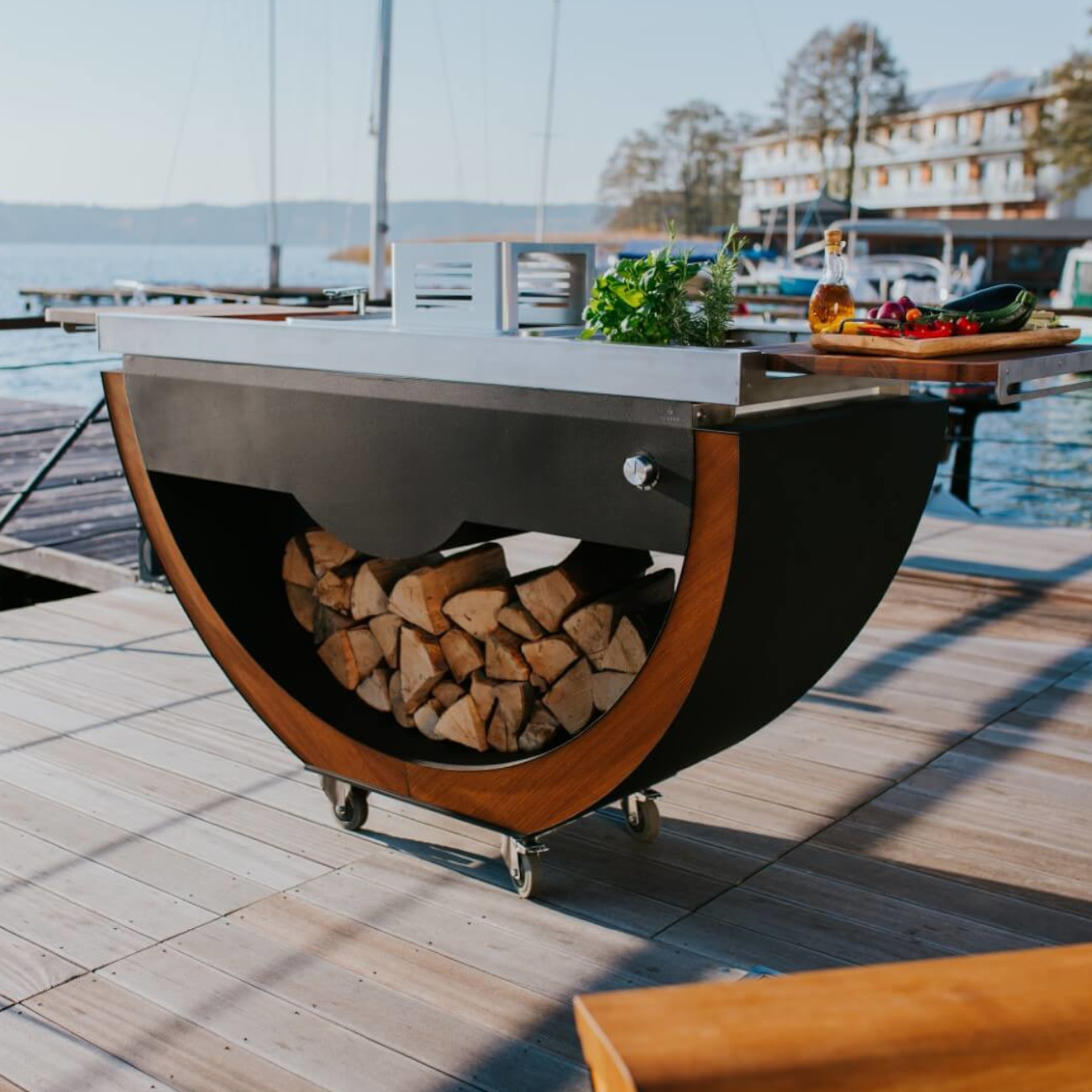 masuria-outdoor-k-che-k-cheninsel-holzofen-schwarz-web2