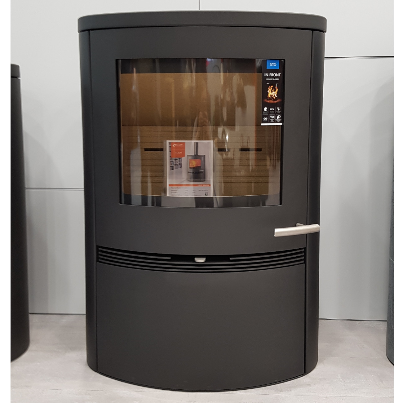 terma_tech_tt22h_kaminofen_schwarz_messe2