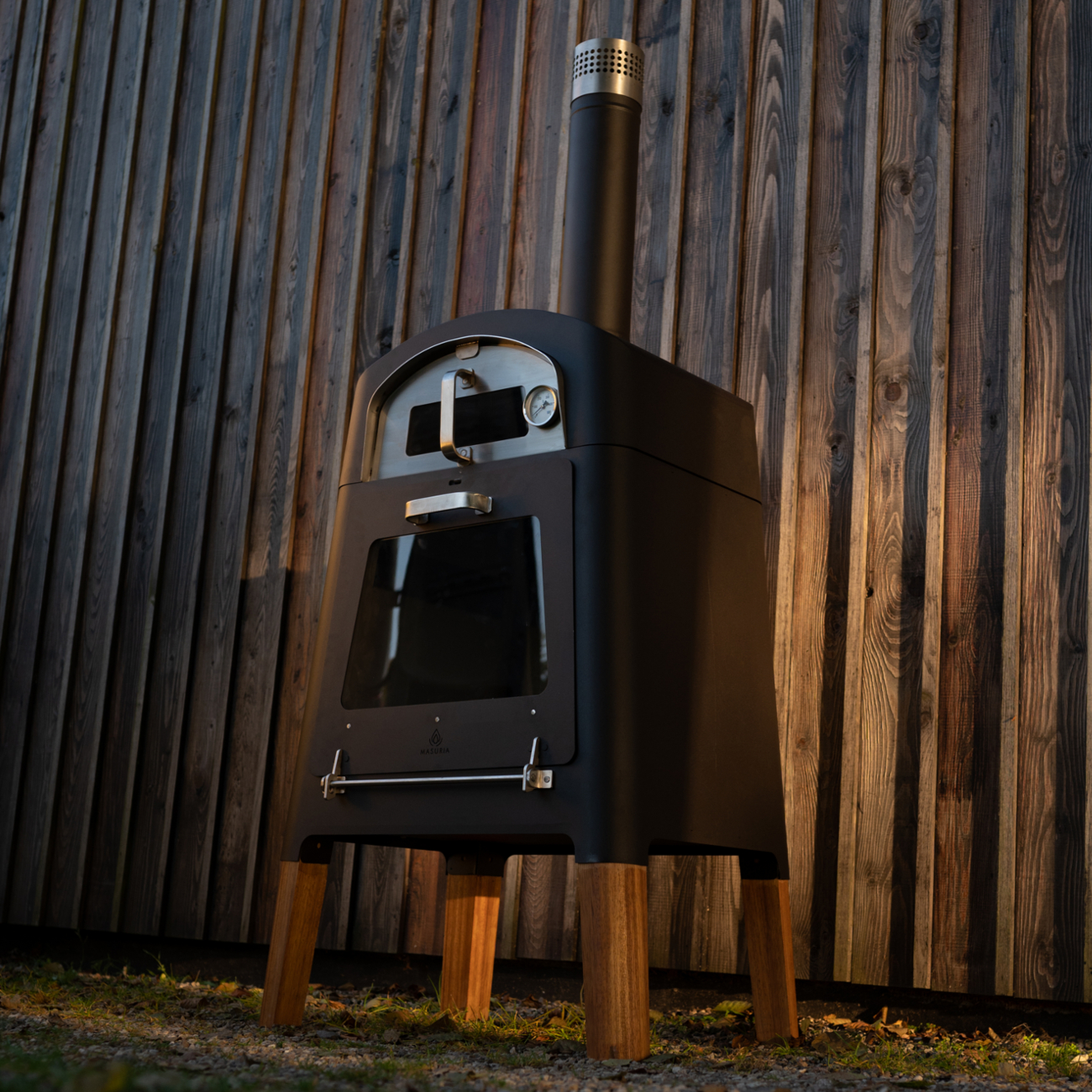 masuria-m-klassisch-holzofen-grill-pizzaofen-schwarz-web6