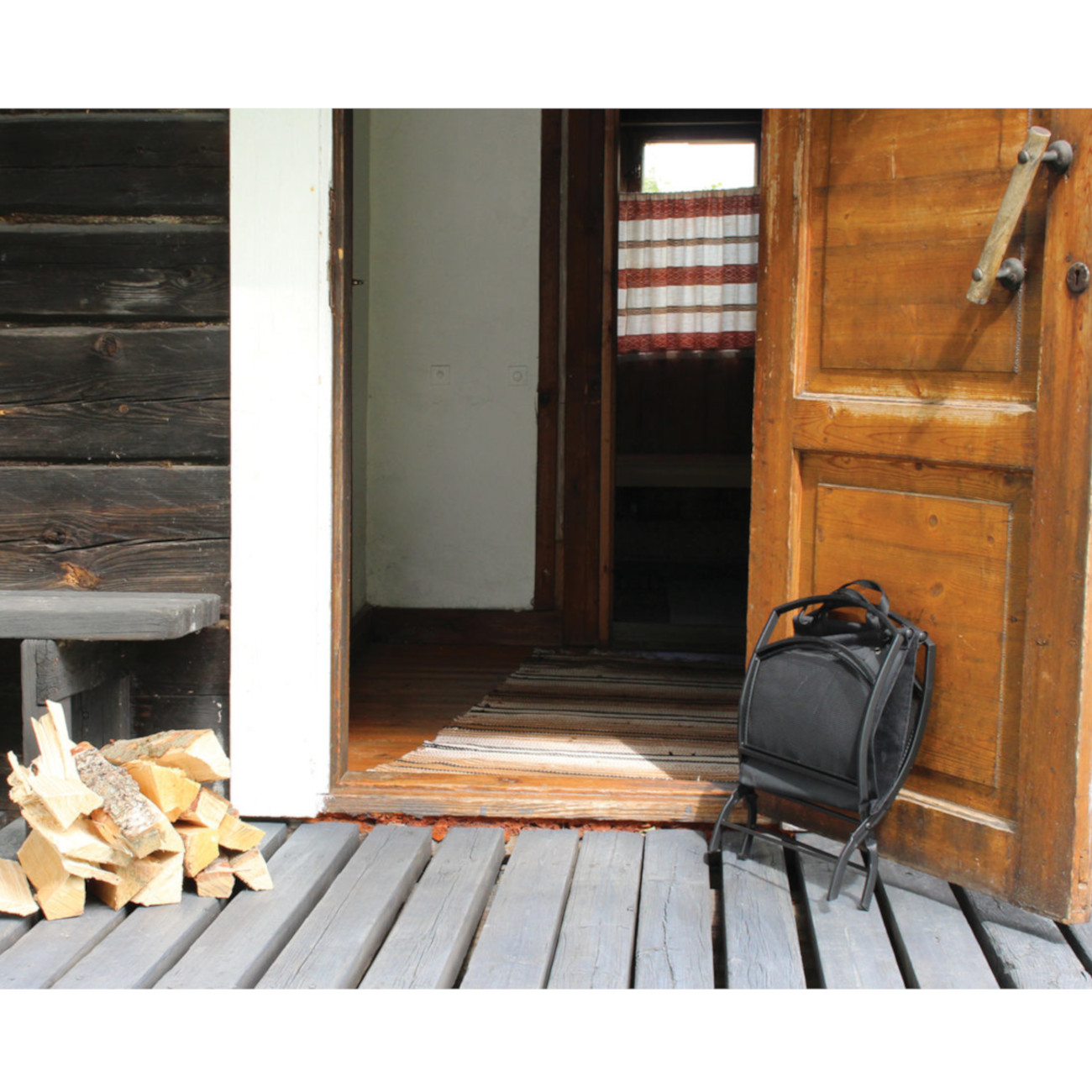 Holztr-ger_mit_Tragetasche_schwarz_zusammengeklappt