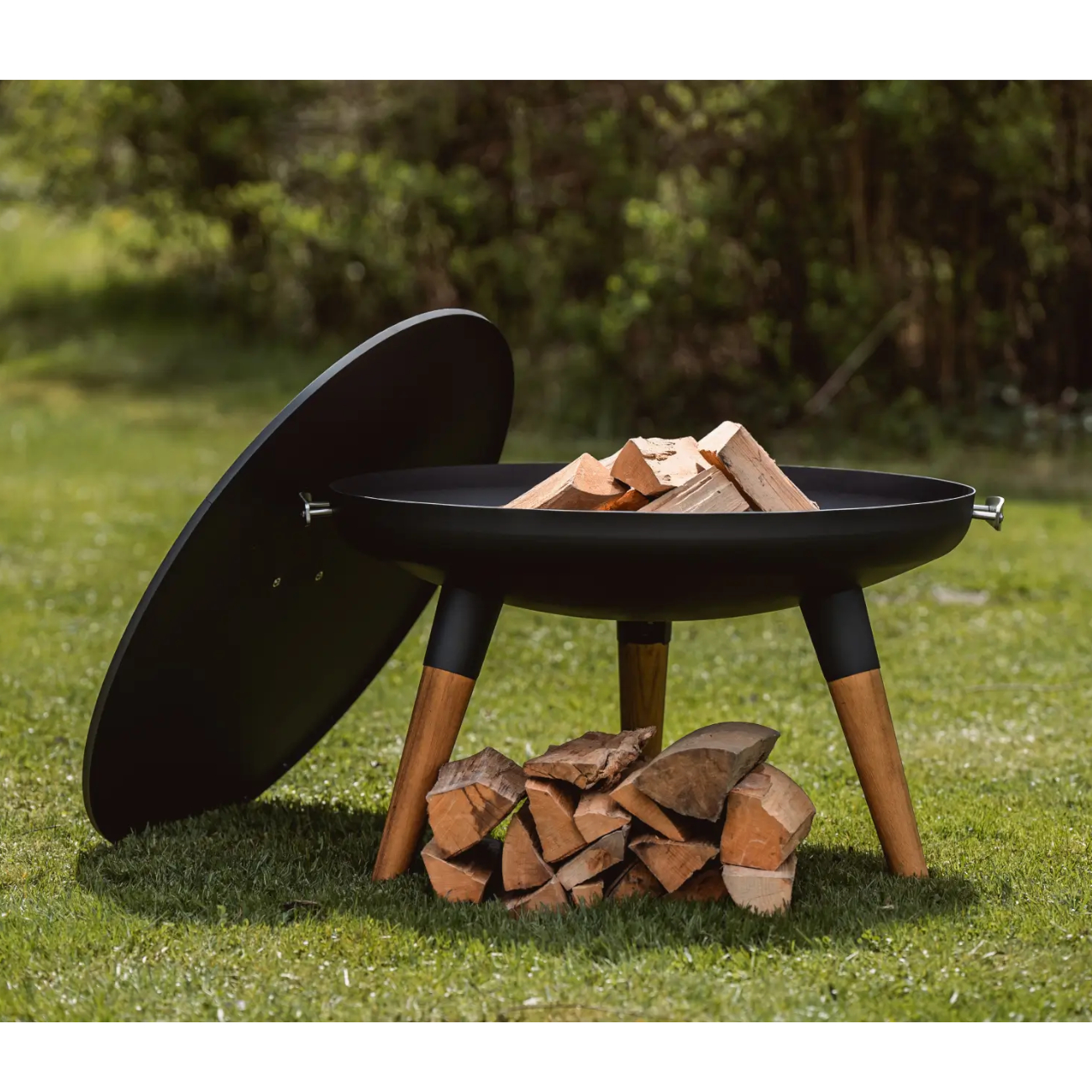 masuria-nexo-feuerstelle-feuerschale-gartenmoebel-outdoor-schwarz-web2 Nexo 800 Iroko-Holz Garten Feuerschale Schwarz