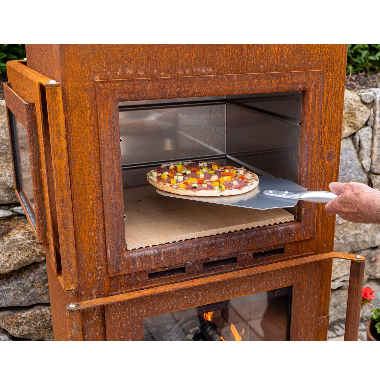 gartenkamin-pizza-ofen-feuercampus365-arved-cortenstahl-web3