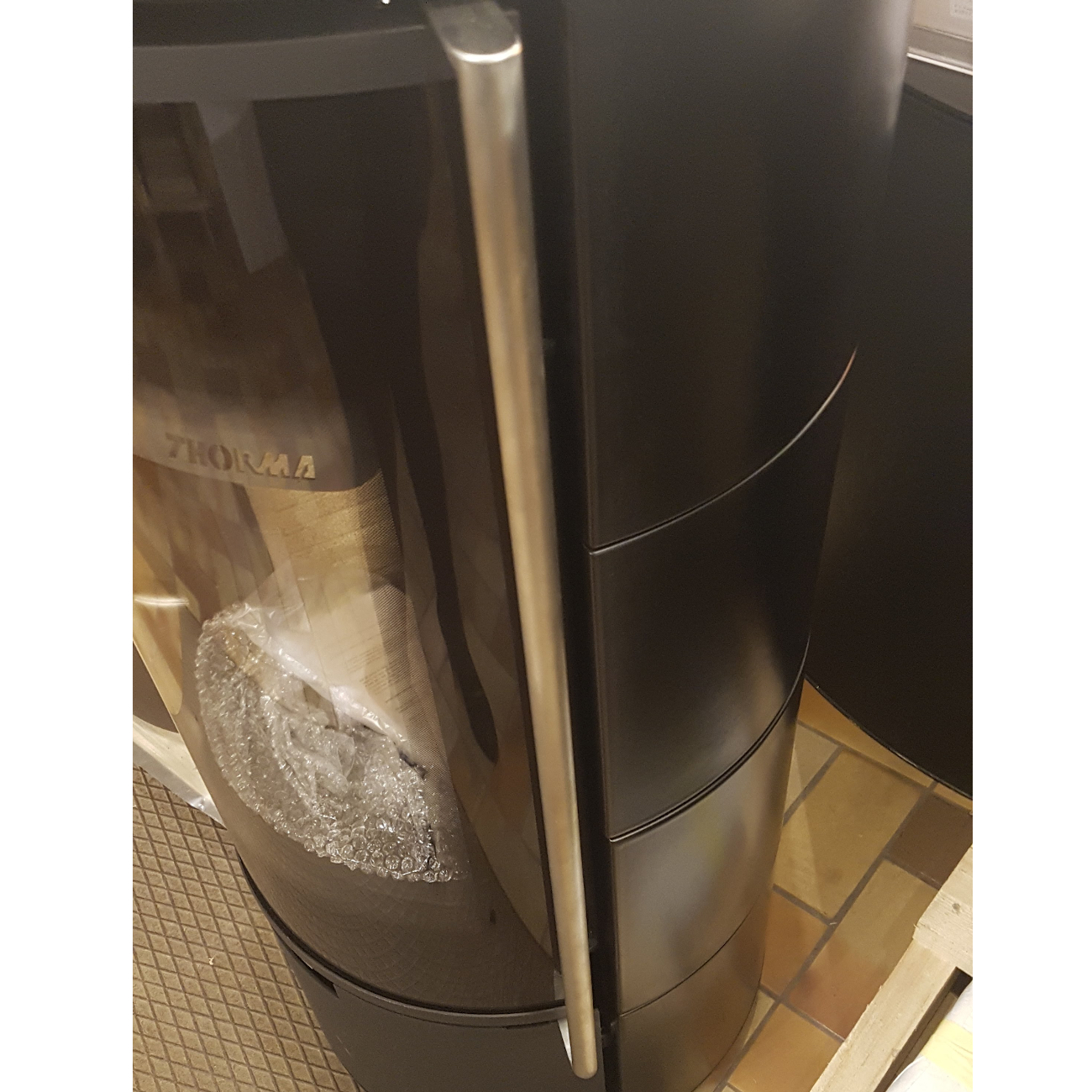 thorma_design_andorra_keramik_extra_schwarz_ausstellung1
