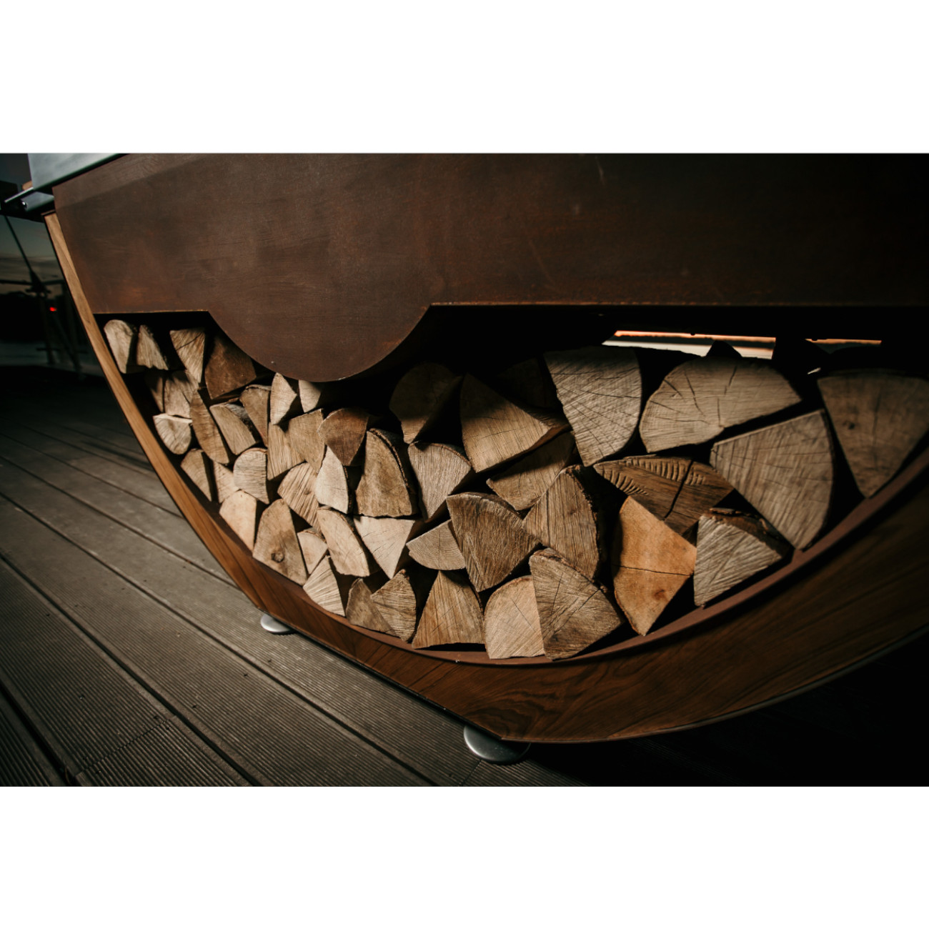 masuria-outdoor-k-che-k-cheninsel-holzofen-corten1