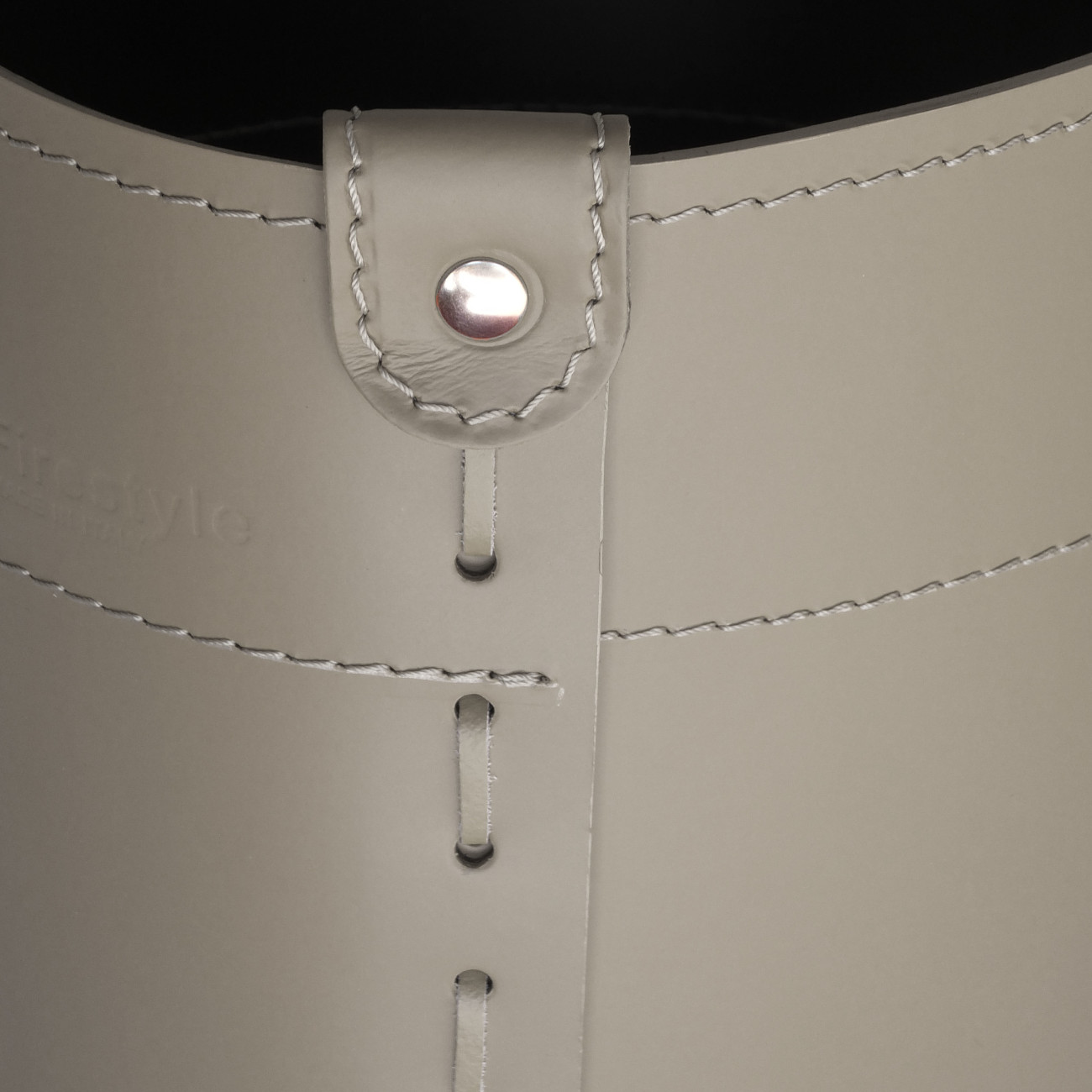 kaminbesteck-behaelter-nildac-taupe-web6