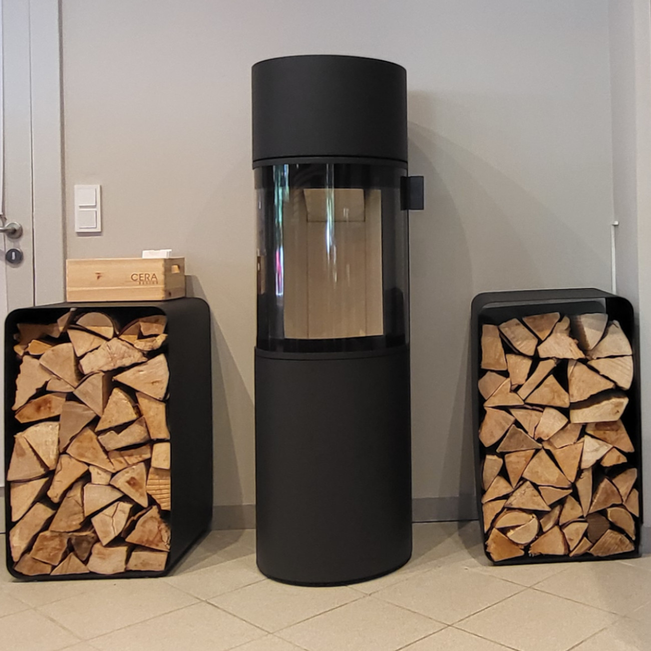 Ausstellungsstück Prego X Schwarz Kaminofen 6KW 180° Panorama Sichtscheibe Ausstellungsstück Prego X Schwarz Kaminofen 6KW 180° Panorama Sichtscheibe