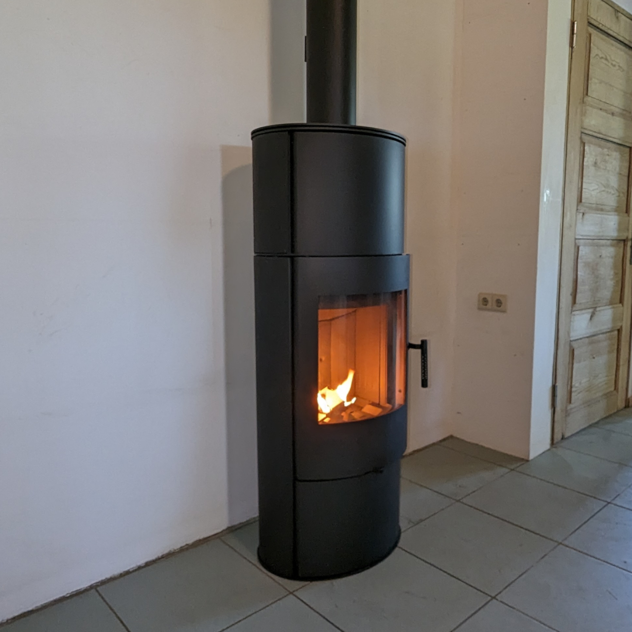 rollo-speicher-kaminofen-holzofen-kamin-kundenbild3