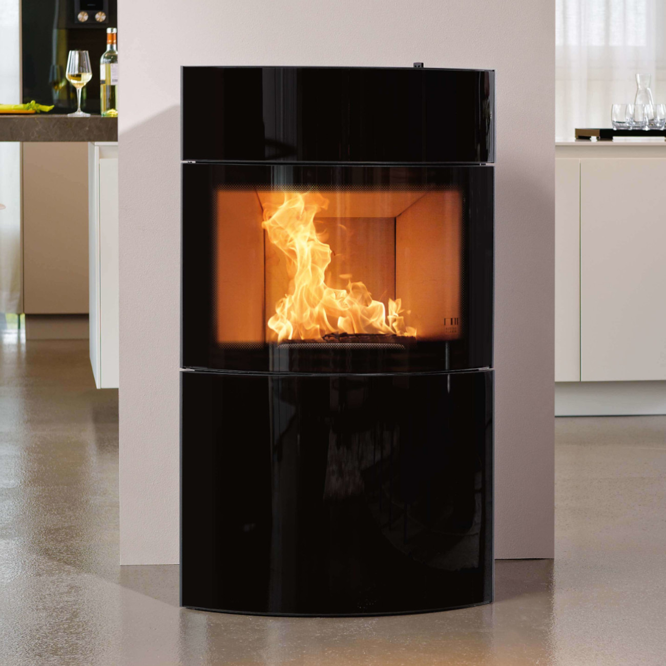 Fynn Xtra 2.0 Glas Schwarz Speicherofen 6kW RLU Fynn Xtra 2.0 Glas Schwarz Speicherofen 6kW RLU