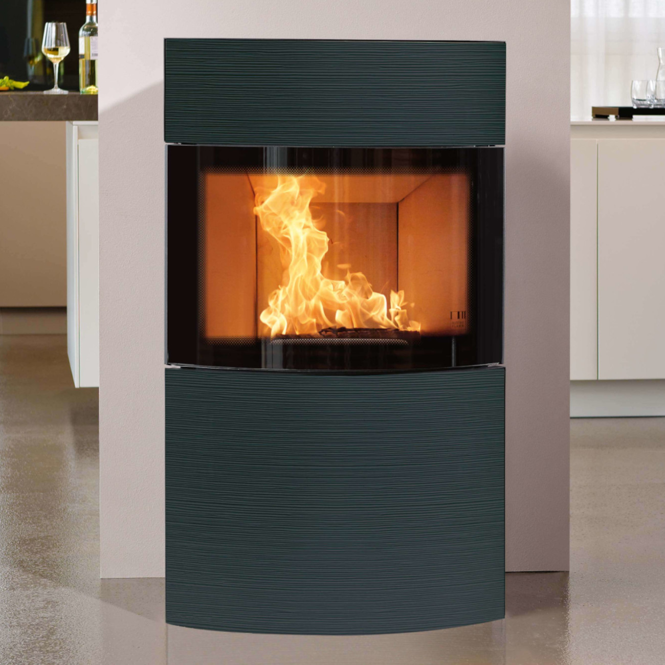 Fynn Xtra 2.0 Rille Schwarz Matt Keramik Speicherofen 6kW RLU Fynn Xtra 2.0 Rille Schwarz Matt Keramik Speicherofen 6kW RLU