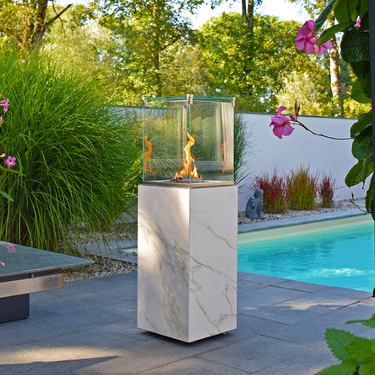 neocube-o-heizstrahler-heizpilz-terrassenstrahler-calacatta-web4