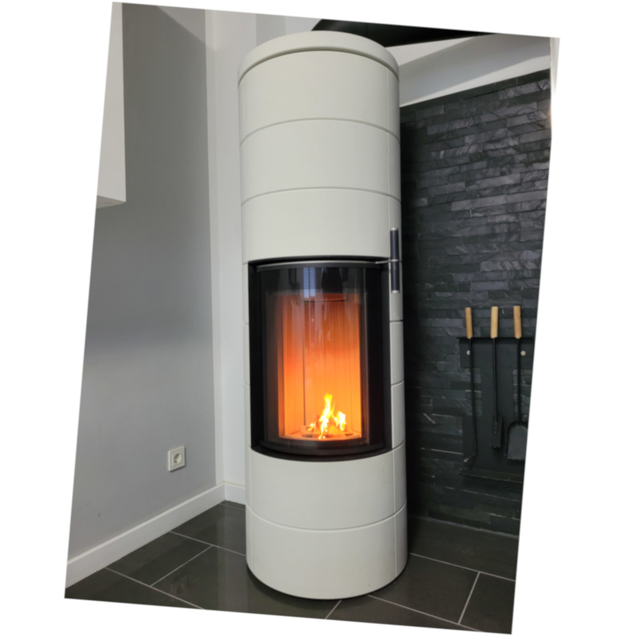 Titan Beton Creme Speicherkaminofen 7KW