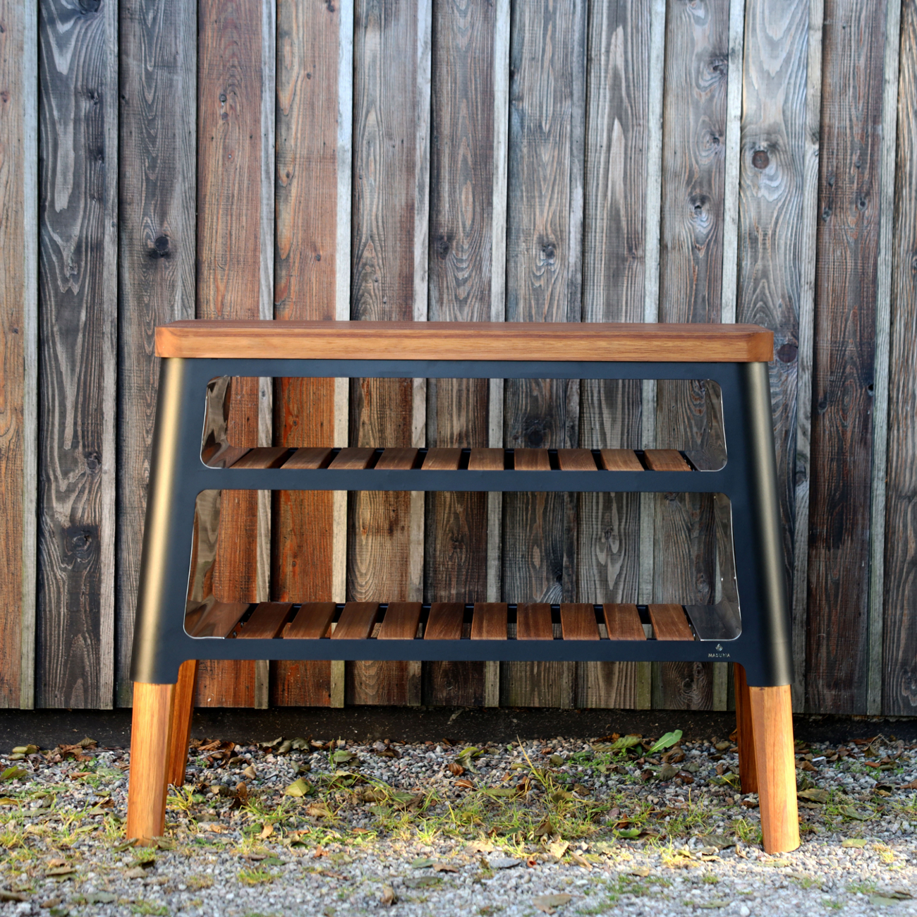 masuria-m-klassisch-holzofen-tisch-schwarz-web2