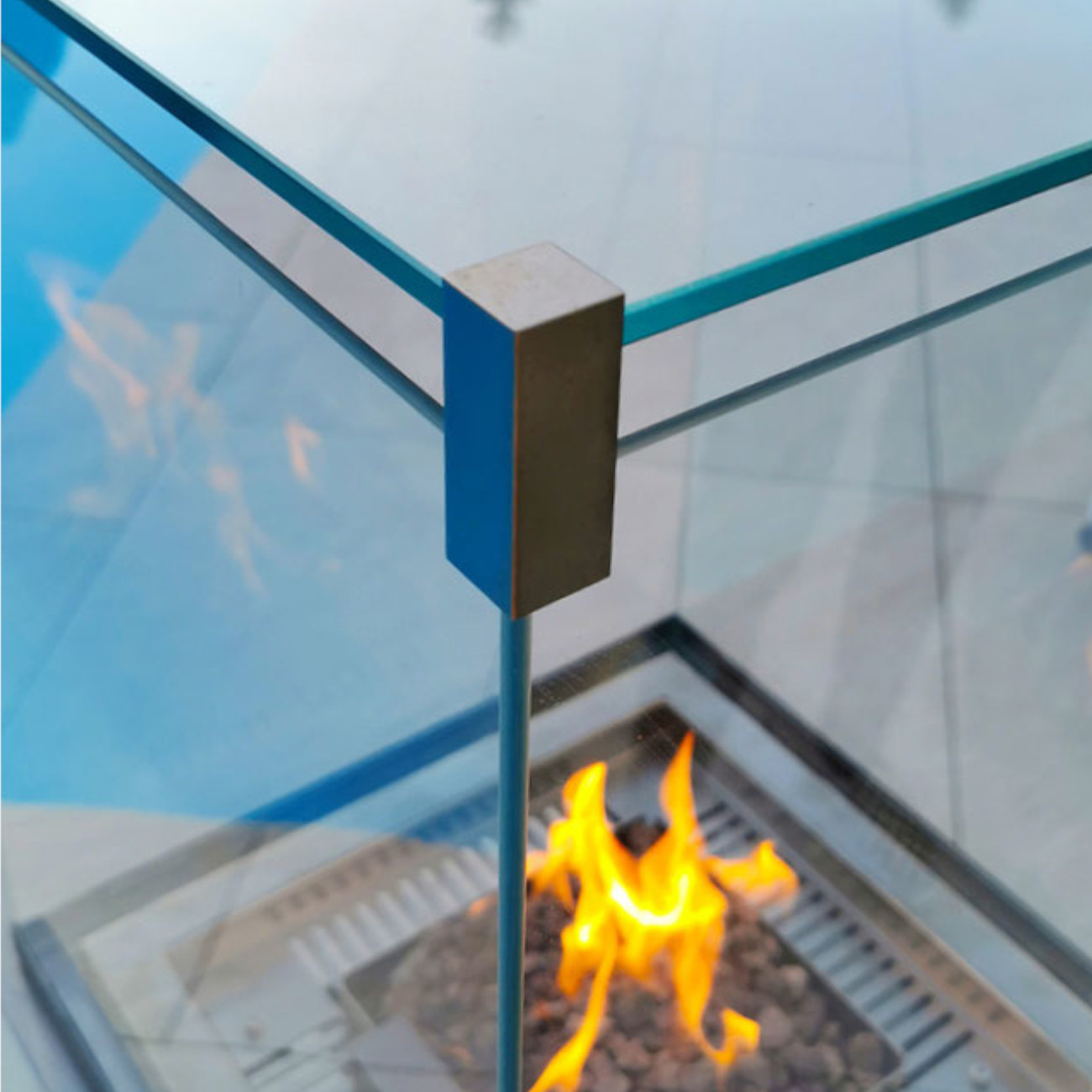 neocube-o-heizstrahler-heizpilz-terrassenstrahler-detail1