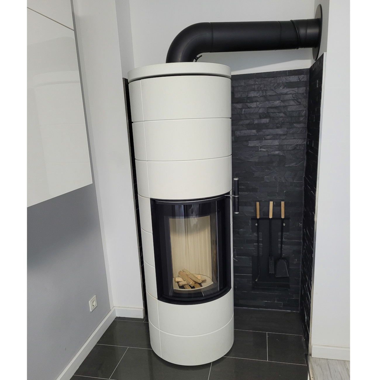 Titan Beton Creme Speicherkaminofen 7KW Titan Beton Creme Speicherkaminofen 7KW