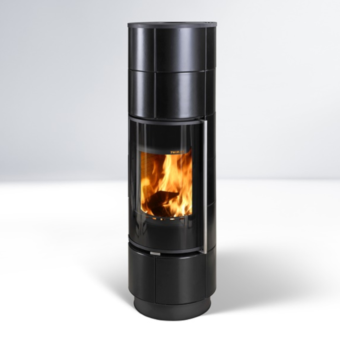 thorma-delia-extra-keramik-schwarz-kaminofen-web1 Delia Extra Kaminofen mit Schwarzen Kacheln 7kW